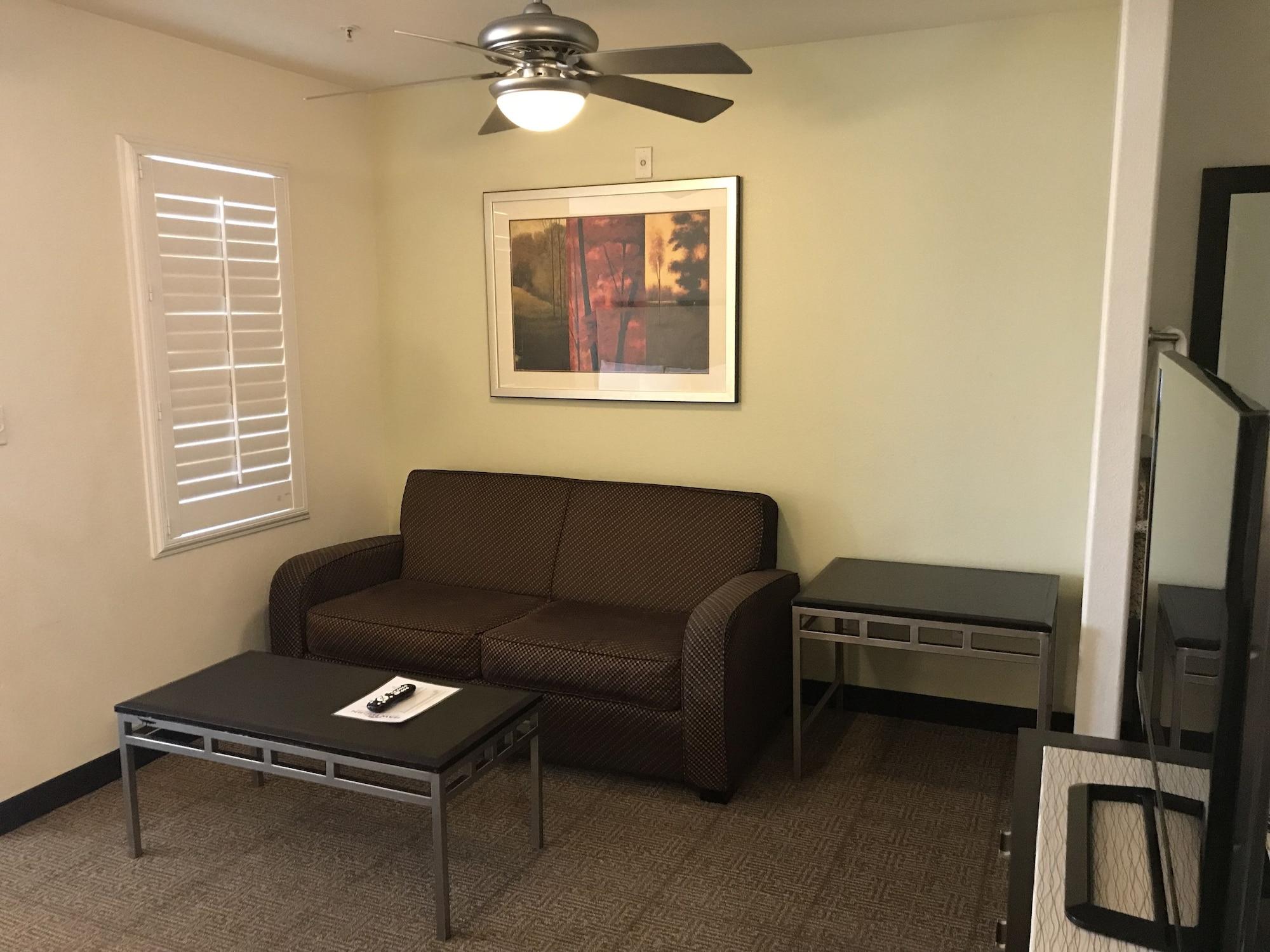 Hawthorn Suites Victorville Buitenkant foto
