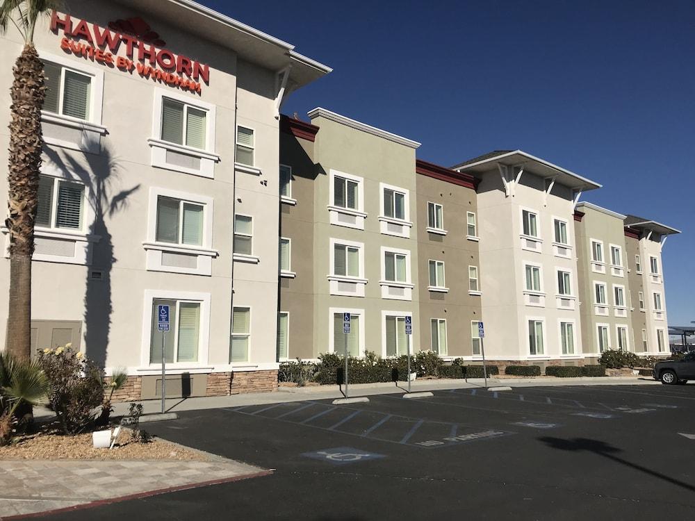 Hawthorn Suites Victorville Buitenkant foto