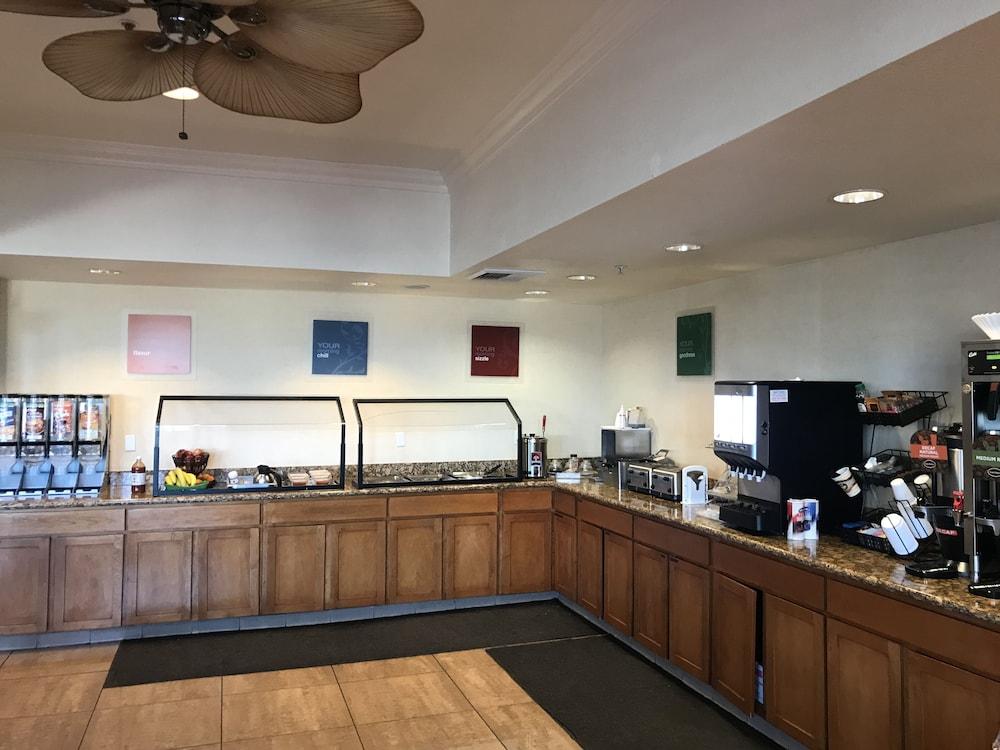 Hawthorn Suites Victorville Buitenkant foto