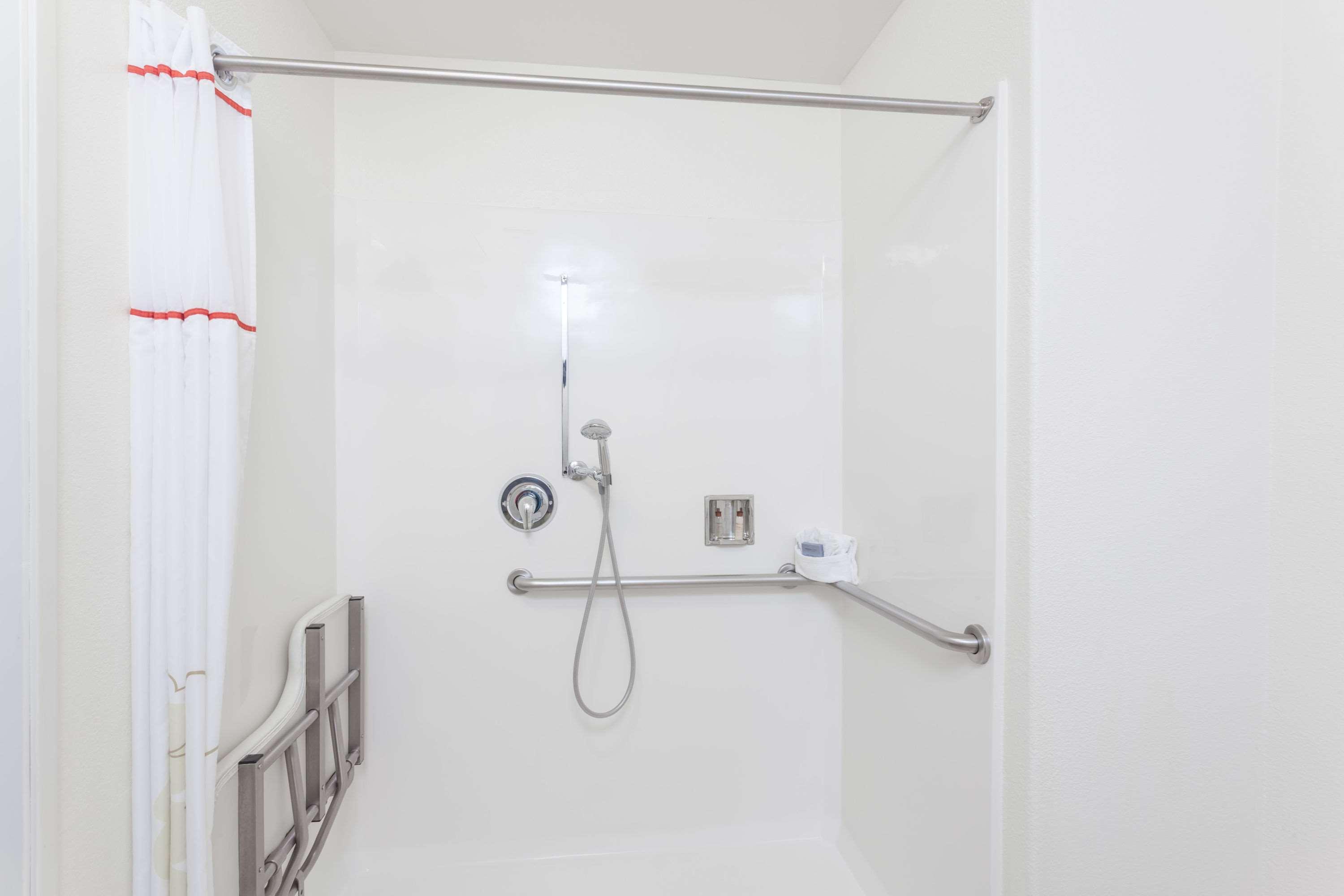 Hawthorn Suites Victorville Buitenkant foto