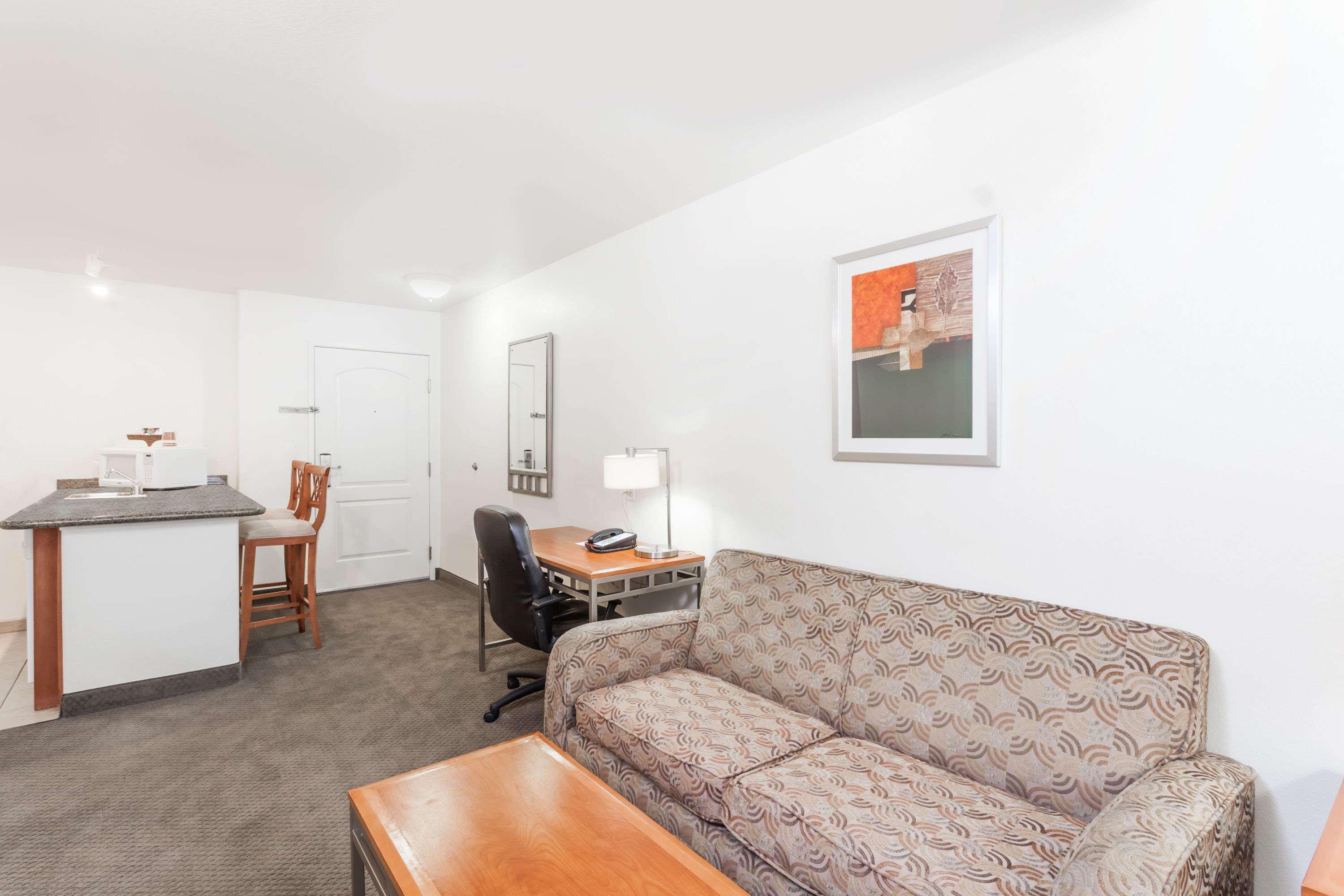 Hawthorn Suites Victorville Buitenkant foto