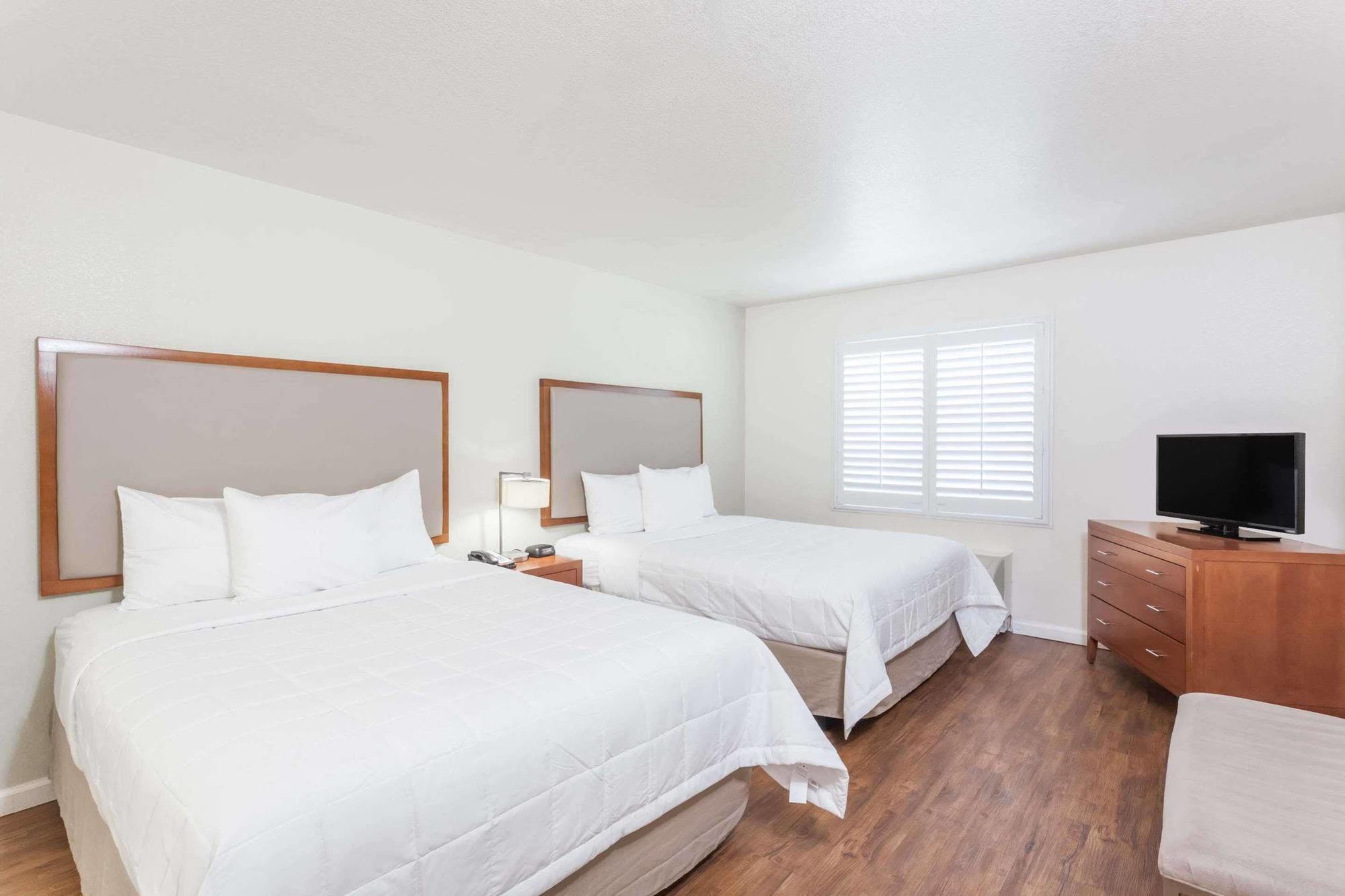 Hawthorn Suites Victorville Buitenkant foto