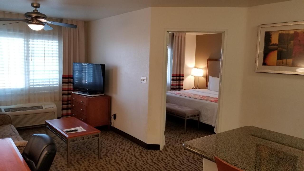 Hawthorn Suites Victorville Buitenkant foto