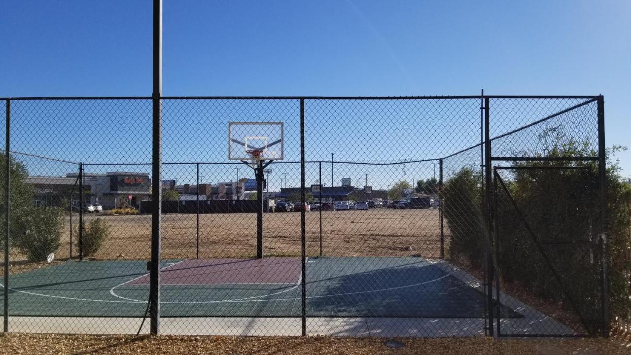 Hawthorn Suites Victorville Buitenkant foto